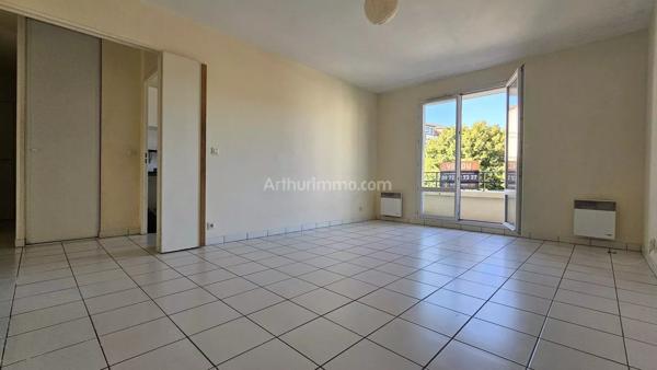Vente                                                      Appartement
                        
                     3 pièces                      60 m2                     à Montlhéry