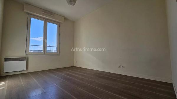 Vente                                                      Appartement
                        
                     3 pièces                      60 m2                     à Montlhéry