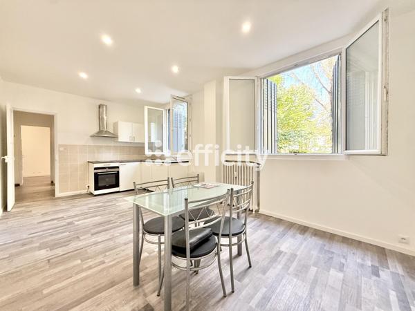 Appartement
         2 pièces
        - 42 m² Exclusivité 107 000 € *