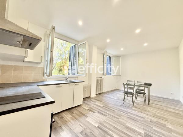 Appartement
         2 pièces
        - 42 m² Exclusivité 107 000 € *