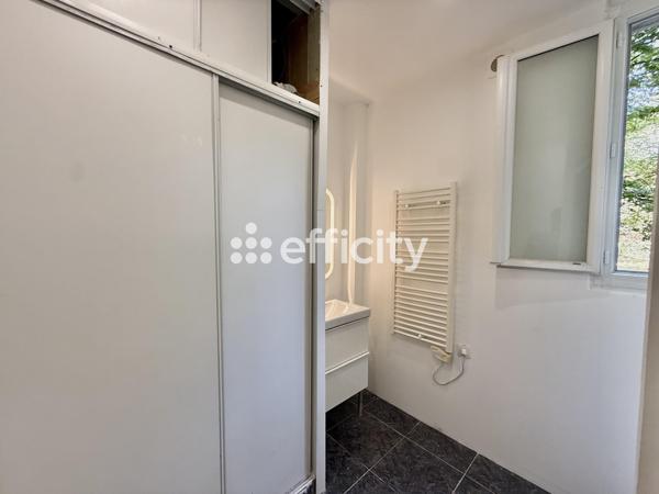 Appartement
         2 pièces
        - 42 m² Exclusivité 107 000 € *