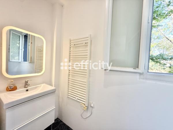 Appartement
         2 pièces
        - 42 m² Exclusivité 107 000 € *