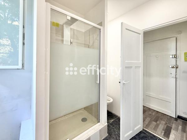 Appartement
         2 pièces
        - 42 m² Exclusivité 107 000 € *