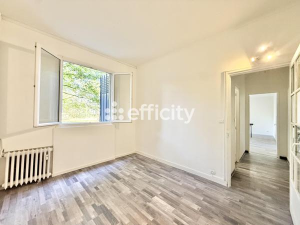 Appartement
         2 pièces
        - 42 m² Exclusivité 107 000 € *
