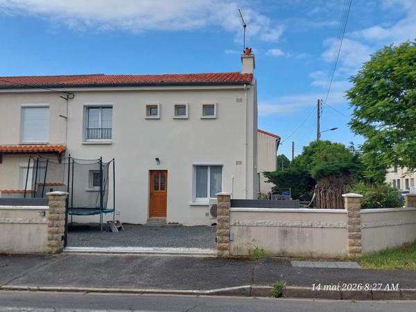 Richelieu - A Vendre maison de 90 m² habitables - 3 chambres et vaste séjour.