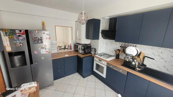 Richelieu - A Vendre maison de 90 m² habitables - 3 chambres et vaste séjour.