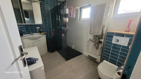 Richelieu - A Vendre maison de 90 m² habitables - 3 chambres et vaste séjour.