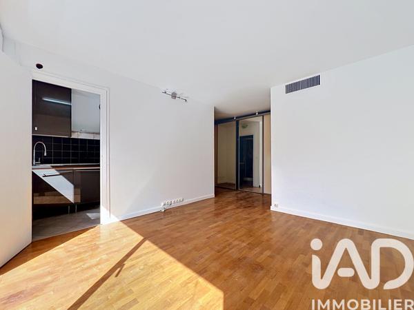 Location studio 28,63 m² Courbevoie