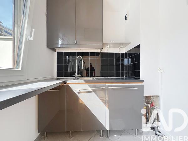 Location studio 28,63 m² Courbevoie