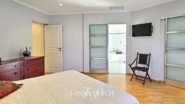 ST-CYPRIEN - Villa d'exception de 194m² à 3 minutes des plages