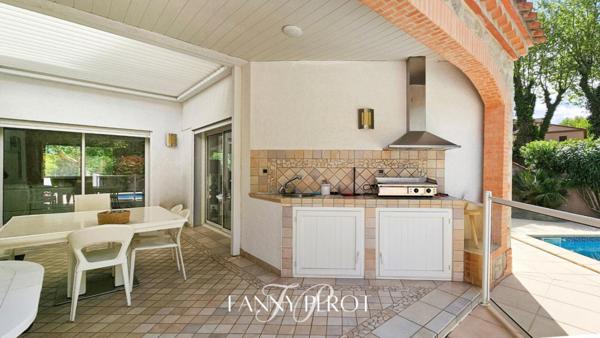 ST-CYPRIEN - Villa d'exception de 194m² à 3 minutes des plages