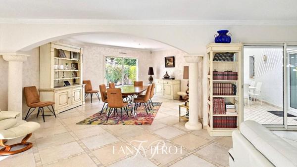 ST-CYPRIEN - Villa d'exception de 194m² à 3 minutes des plages
