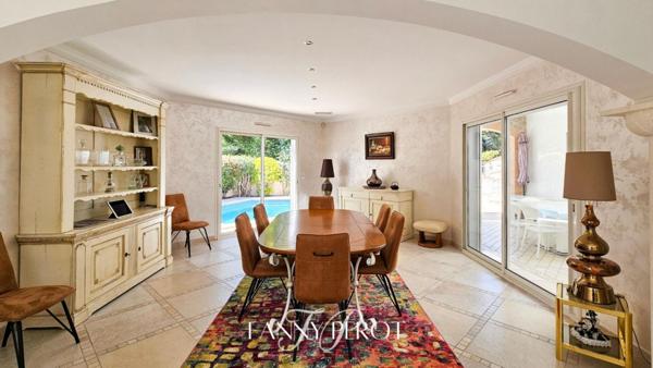 ST-CYPRIEN - Villa d'exception de 194m² à 3 minutes des plages