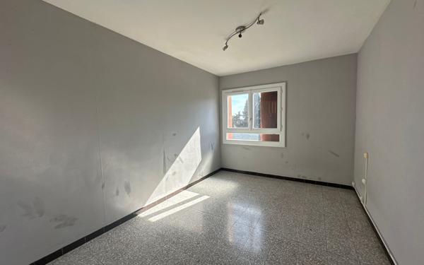 Appartement à vendre    3 pièces • 70 m2 Nîmes