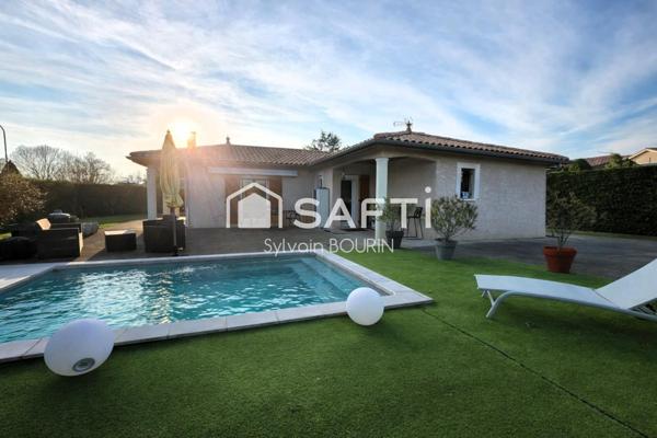 Maison de plain-pied rénovée avec piscine à Arnas