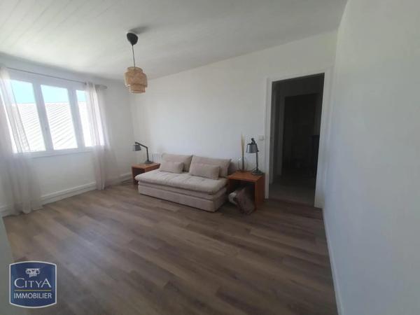 Appartement à louer 1 pièce 27.04m² Goussainville (95190)
