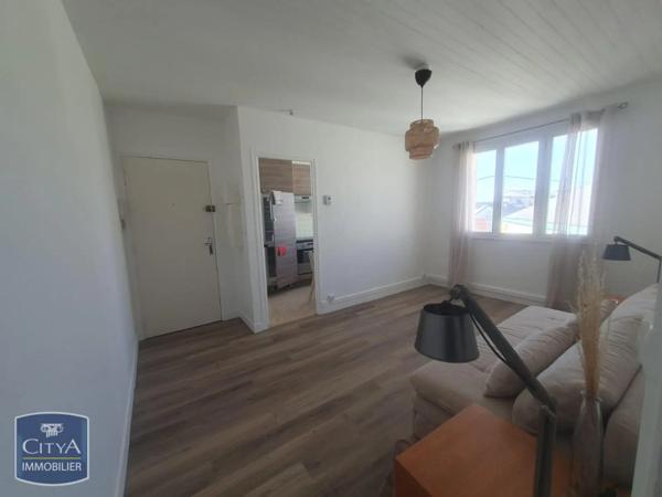 Appartement à louer 1 pièce 27.04m² Goussainville (95190)