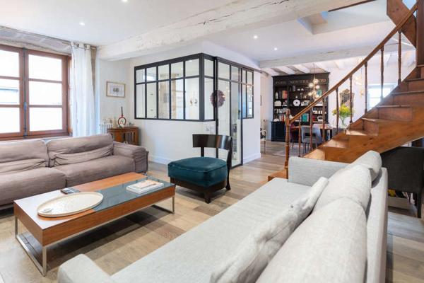 MONTAIGU-VENDEE / Vente Maison 8 Pièces 184 m²
