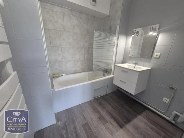 Appartement à louer 2 pièces 40.98m² Valenciennes (59300)