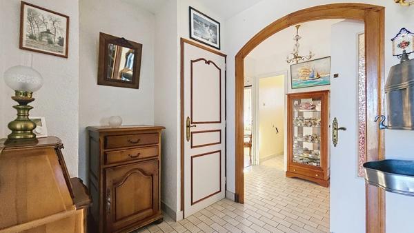 L’HOUMEAU – AUX PORTES DE LA ROCHELLE – MAISON FAMILIALE À FORT POTENTIEL- JARDIN AVEC DOUBLE ACCES