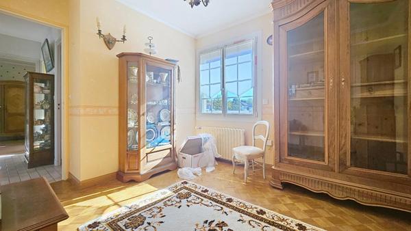 L’HOUMEAU – AUX PORTES DE LA ROCHELLE – MAISON FAMILIALE À FORT POTENTIEL- JARDIN AVEC DOUBLE ACCES