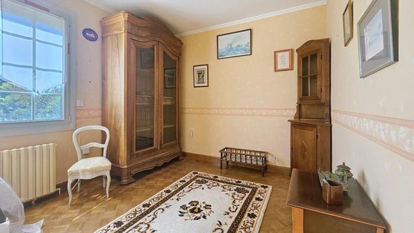 L’HOUMEAU – AUX PORTES DE LA ROCHELLE – MAISON FAMILIALE À FORT POTENTIEL- JARDIN AVEC DOUBLE ACCES