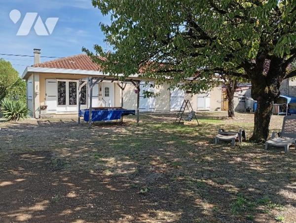MAISON DE PLAIN PIED SUR 900 m² de TERRAIN CLOS