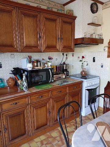 MAISON DE PLAIN PIED SUR 900 m² de TERRAIN CLOS