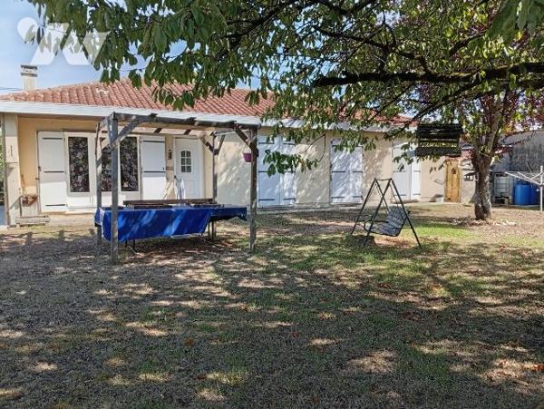 MAISON DE PLAIN PIED SUR 900 m² de TERRAIN CLOS