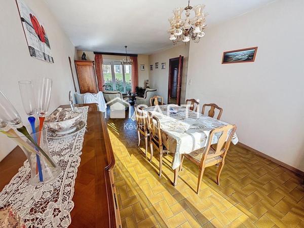 Maison de plain pied de 90m2 avec garage sur un terrain de 1400m2