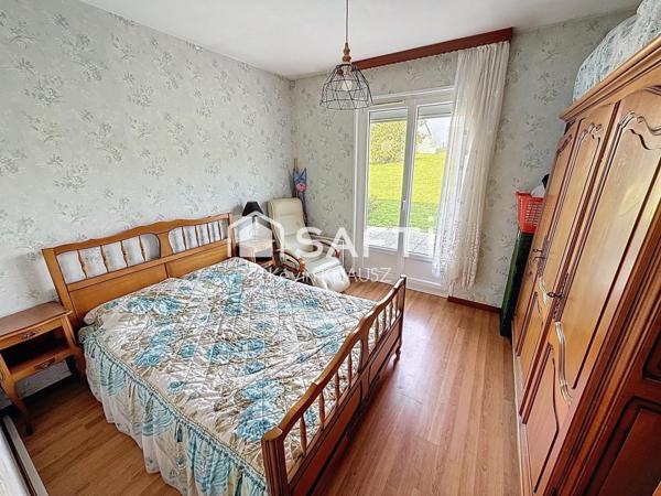 Maison de plain pied de 90m2 avec garage sur un terrain de 1400m2