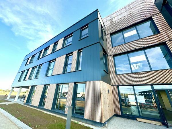 BUREAUX à LOUER de 597.2 m²