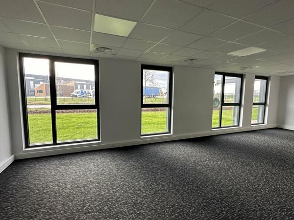 BUREAUX à LOUER de 597.2 m²