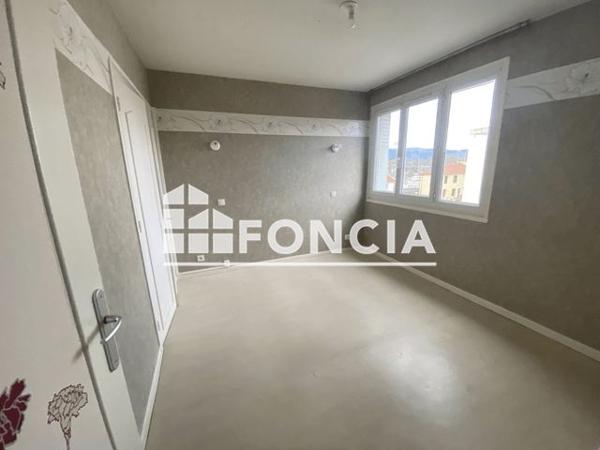 Location Appartement 3 pièces 63.6 m² - 1175 AVENUE DE LA REPUBLIQUE Guilherand Granges 07500