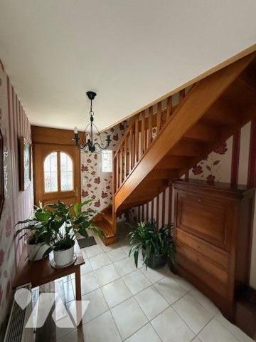 Maison à Vendre à Hesdin (62140) en Pas-de-Calais (62)

Cette maison de 120 m² de surface hab...