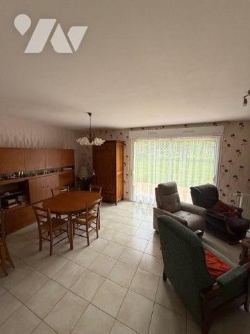 Maison à Vendre à Hesdin (62140) en Pas-de-Calais (62)

Cette maison de 120 m² de surface hab...