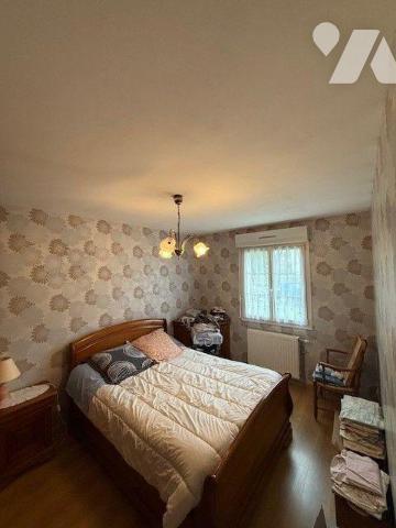 Maison à Vendre à Hesdin (62140) en Pas-de-Calais (62)

Cette maison de 120 m² de surface hab...