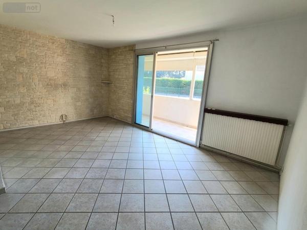 Appartement à vendre à Pierrelatte dans la Drôme (26700), ref : 26060-825