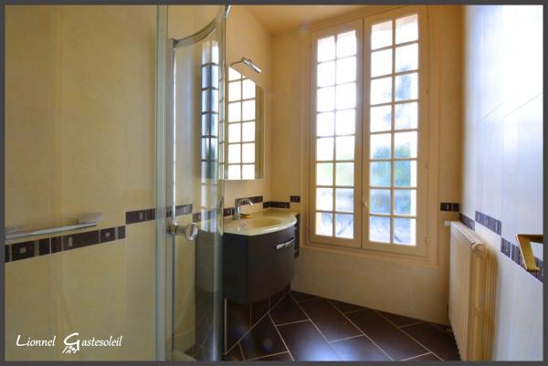 Maison bourgeoise de caractère à vendre 16 pièces SAINTE FOY LA GRANDE (33)