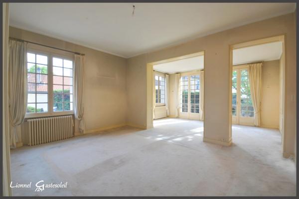 Maison bourgeoise de caractère à vendre 16 pièces SAINTE FOY LA GRANDE (33)