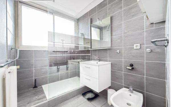 Appartement à vendre    3 pièces • 80,45 m2 Cagnes-sur-Mer