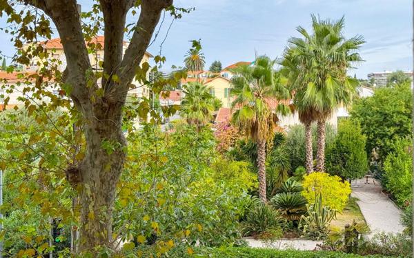 Appartement à vendre    3 pièces • 80,45 m2 Cagnes-sur-Mer