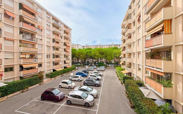 Appartement à vendre    3 pièces • 80,45 m2 Cagnes-sur-Mer