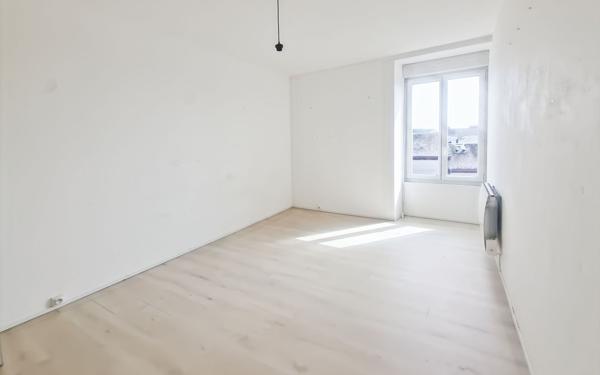 Maison à vendre    5 pièces •  Janville