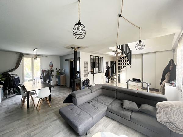 Pavillon familial, village recherché !