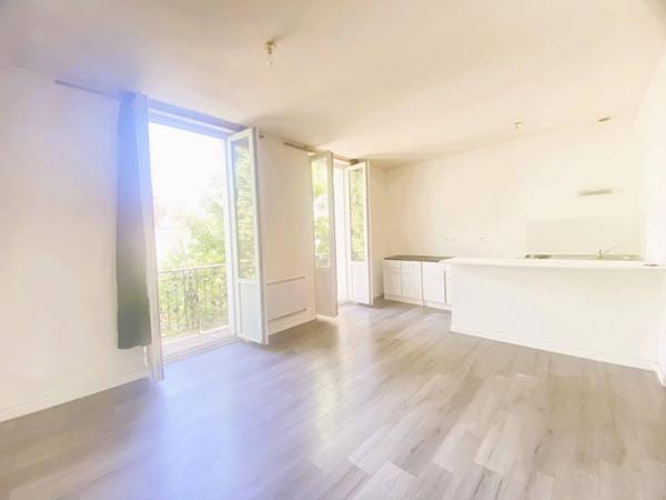 03200 VICHY APPARTEMENT 2 PIÈCES AVEC BALCON -COEUR DE VILLE