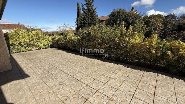 Maison plain pied 3 ch bureau 97 m² terrain 817 m²