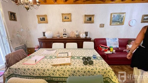 Maison plain pied 3 ch bureau 97 m² terrain 817 m²