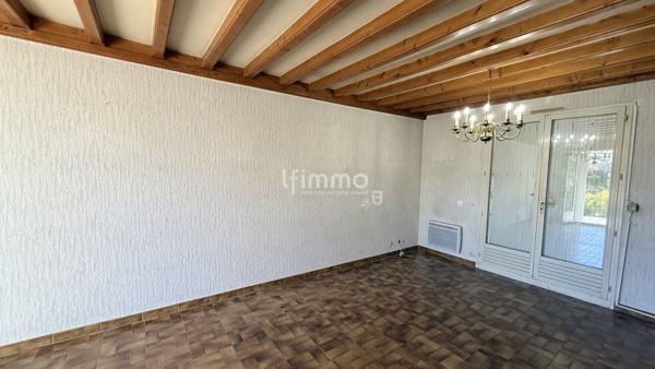 Maison plain pied 3 ch bureau 97 m² terrain 817 m²