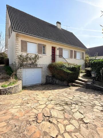 Maison de 130M2  édifiée sur un terrain  de 628M2